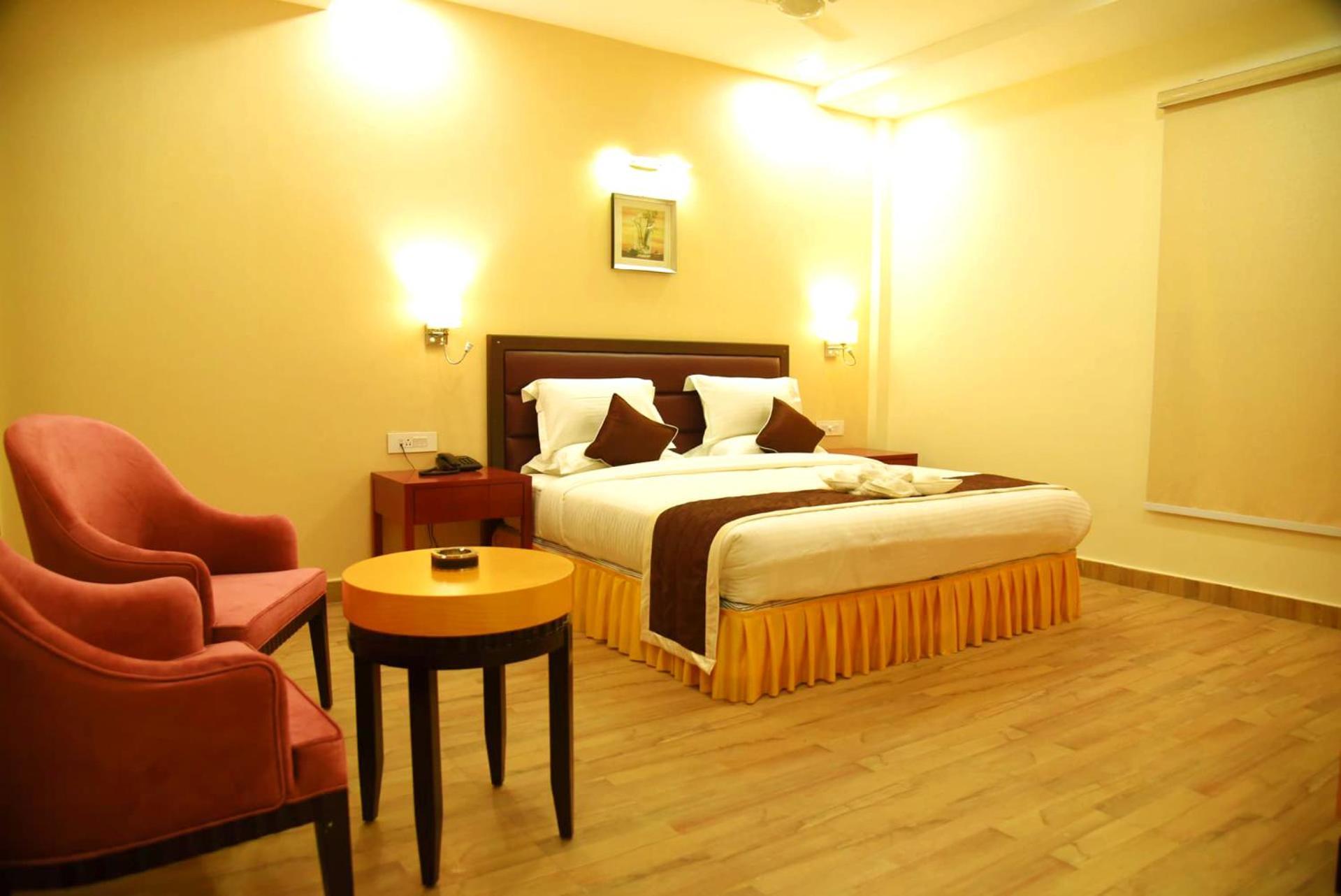 The Ved Mantra Hotel Gválijar Kültér fotó